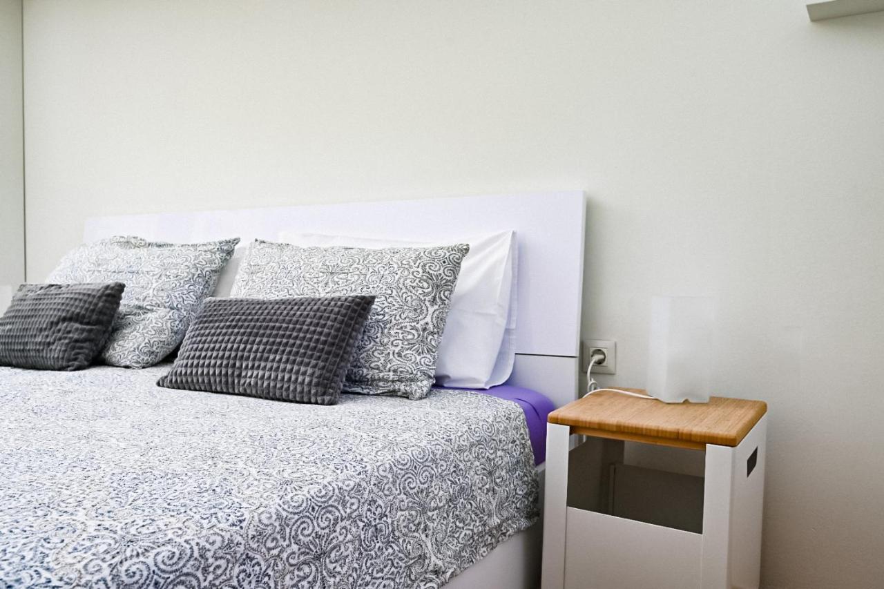 '2r' Center Holidays And Workstays Apartment