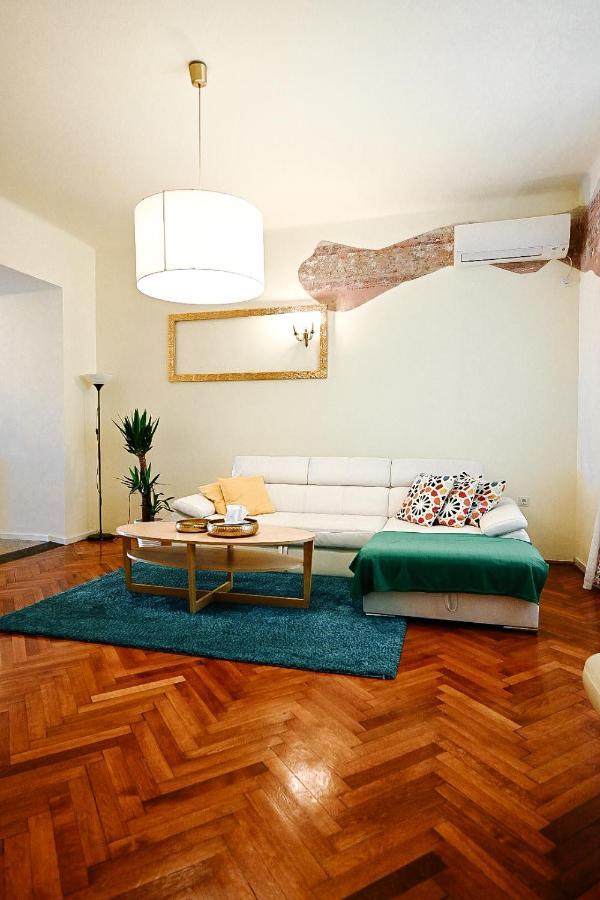 '2r' Center Holidays And Workstays Apartment Rijeka