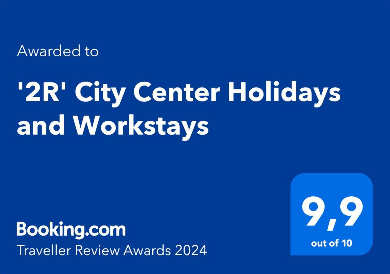 '2r' Center Holidays And Workstays Apartment