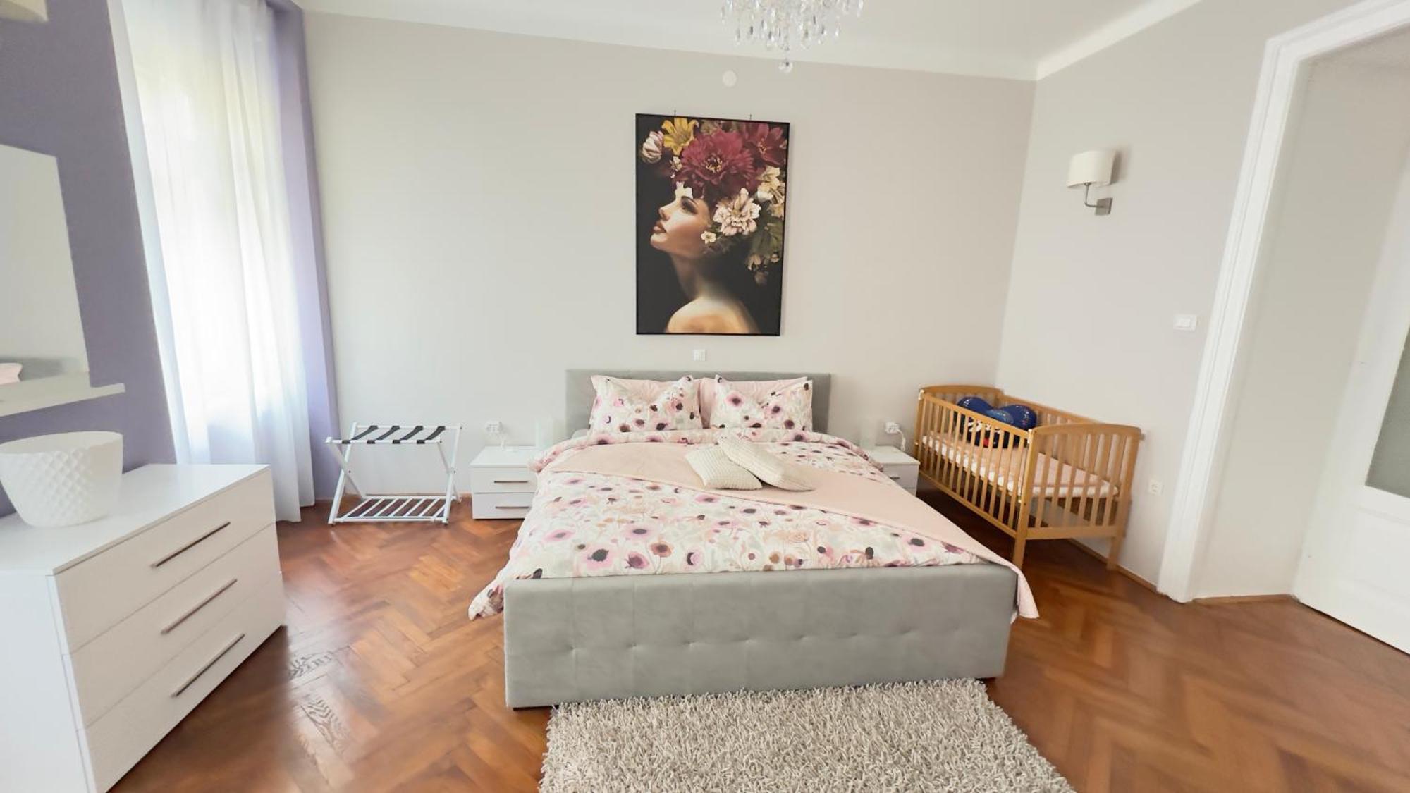 '2r' Center Holidays And Workstays Apartment *